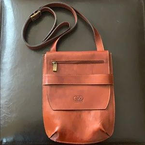 Modi Crossbody
